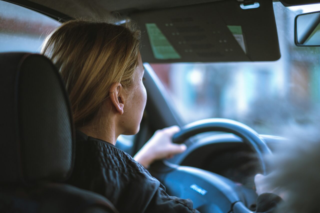 白内障手術後に車の運転を予定している方へ！運転が再開できるタイミングについて解説！